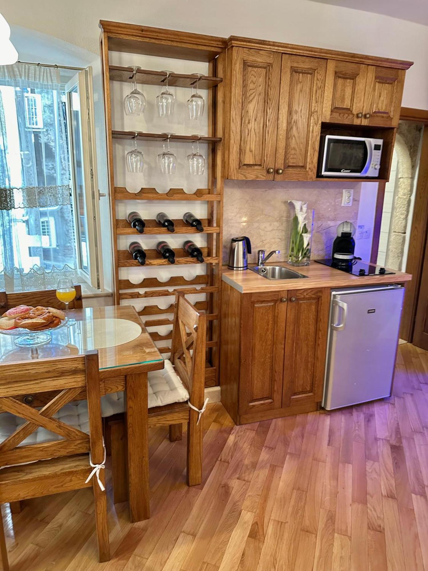 Diocletian Wine Studio Apartment II Split Bagian luar foto